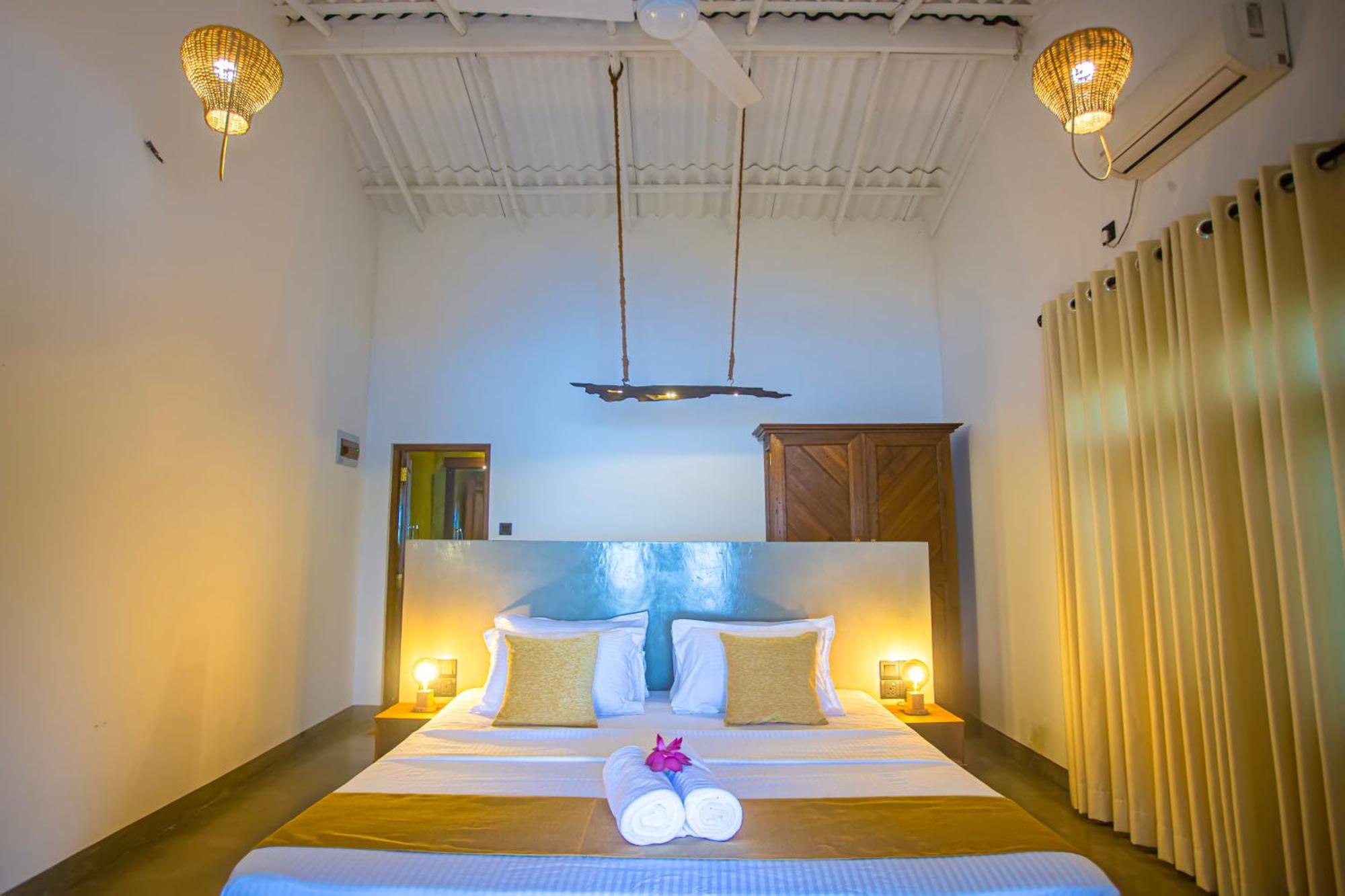 Aki Luna Lagoon Resort Hikkaduwa Exteriör bild