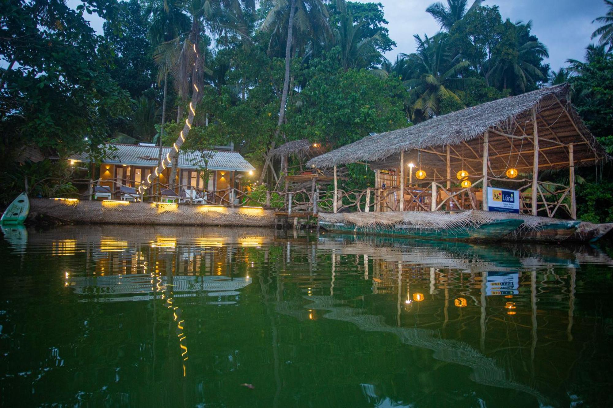 Aki Luna Lagoon Resort Hikkaduwa Exteriör bild