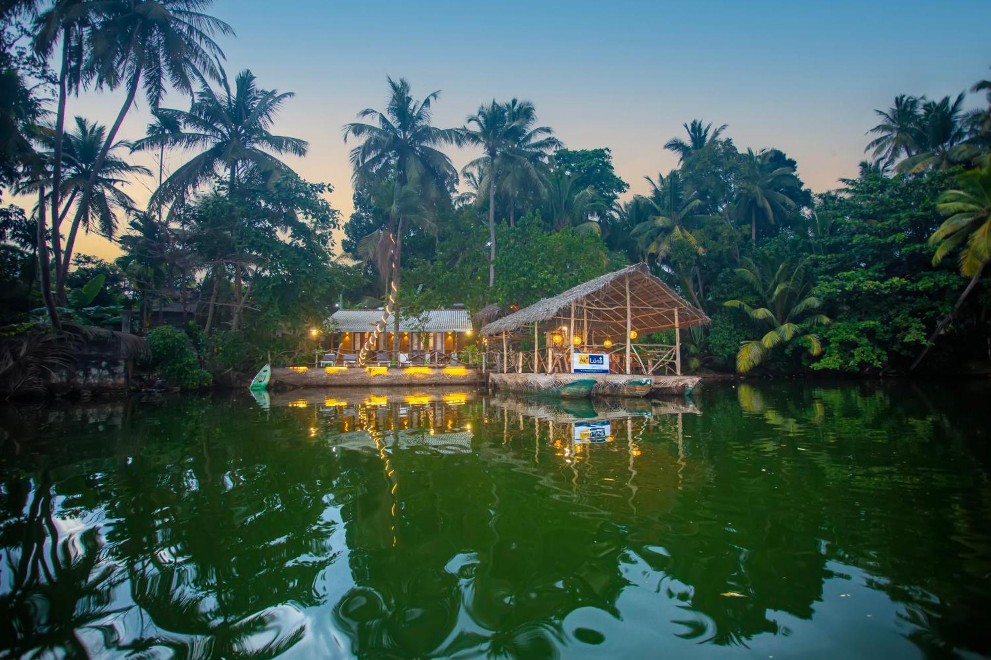 Aki Luna Lagoon Resort Hikkaduwa Exteriör bild